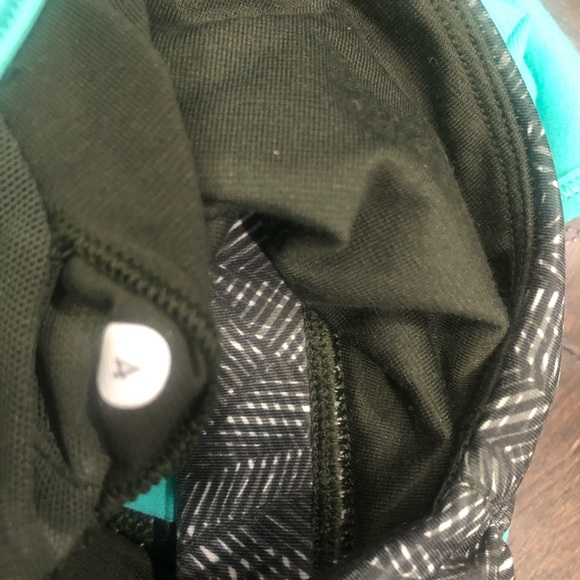 Size 4 -  2 Lululemon tank tops - Picture 6 of 12